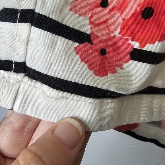 Elle Striped Floral Chino Walking Shorts‎ Women Pink Black White Size 12 - Picture 9 of 14